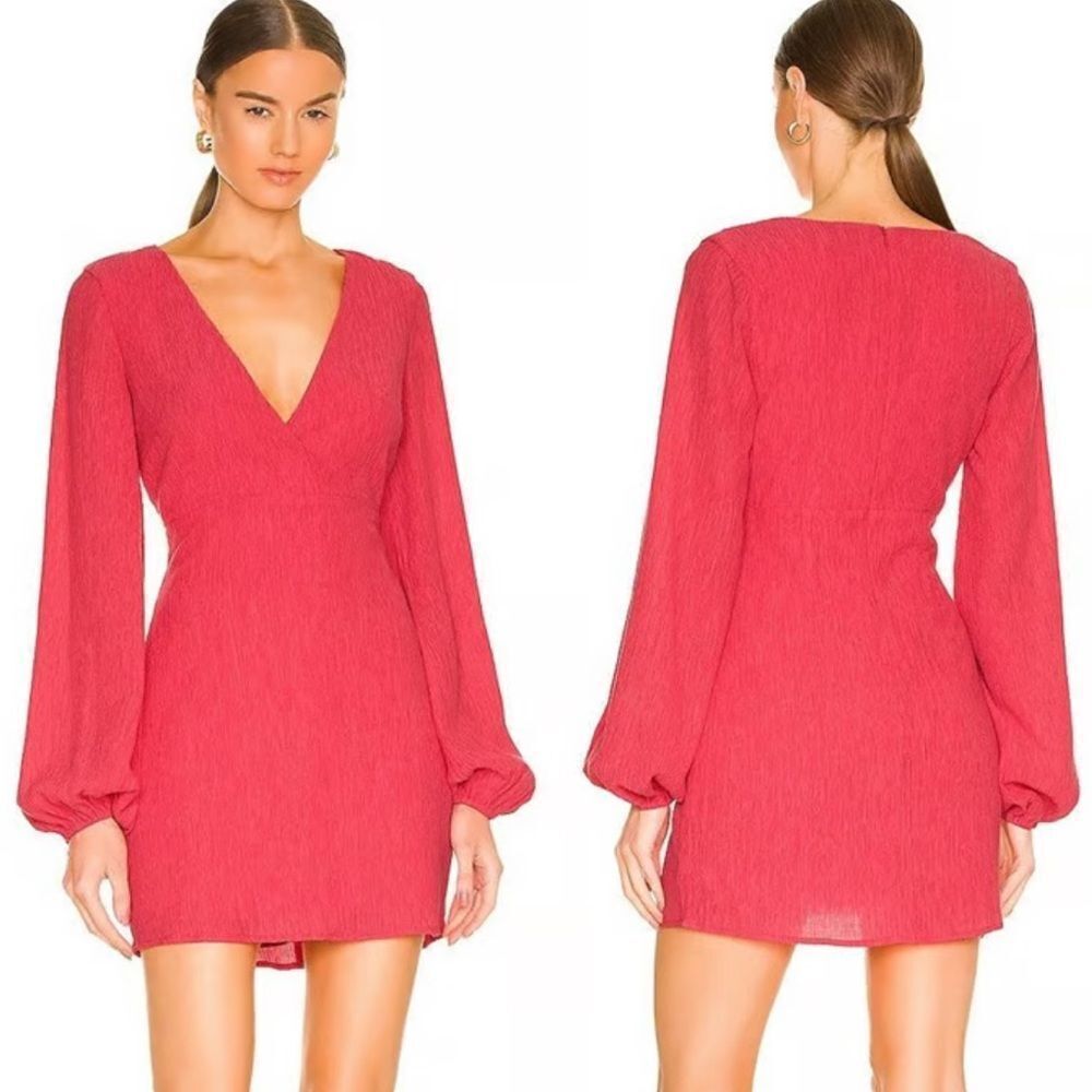 House of Harlow 1960 x REVOLVE Vero Mini Dress in Fuchsia. Size extra small.